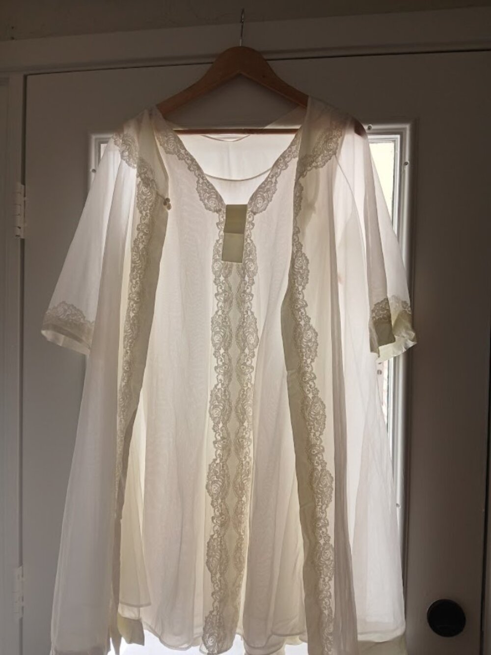 Vintage 60's Sears & Roebuck Ivory PEIGNOIR Set Satin & Lace Trim Size Medium